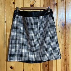 The Limited Hounds Tooth Skirt Faux Leather A-Line Work Skirt Size 10